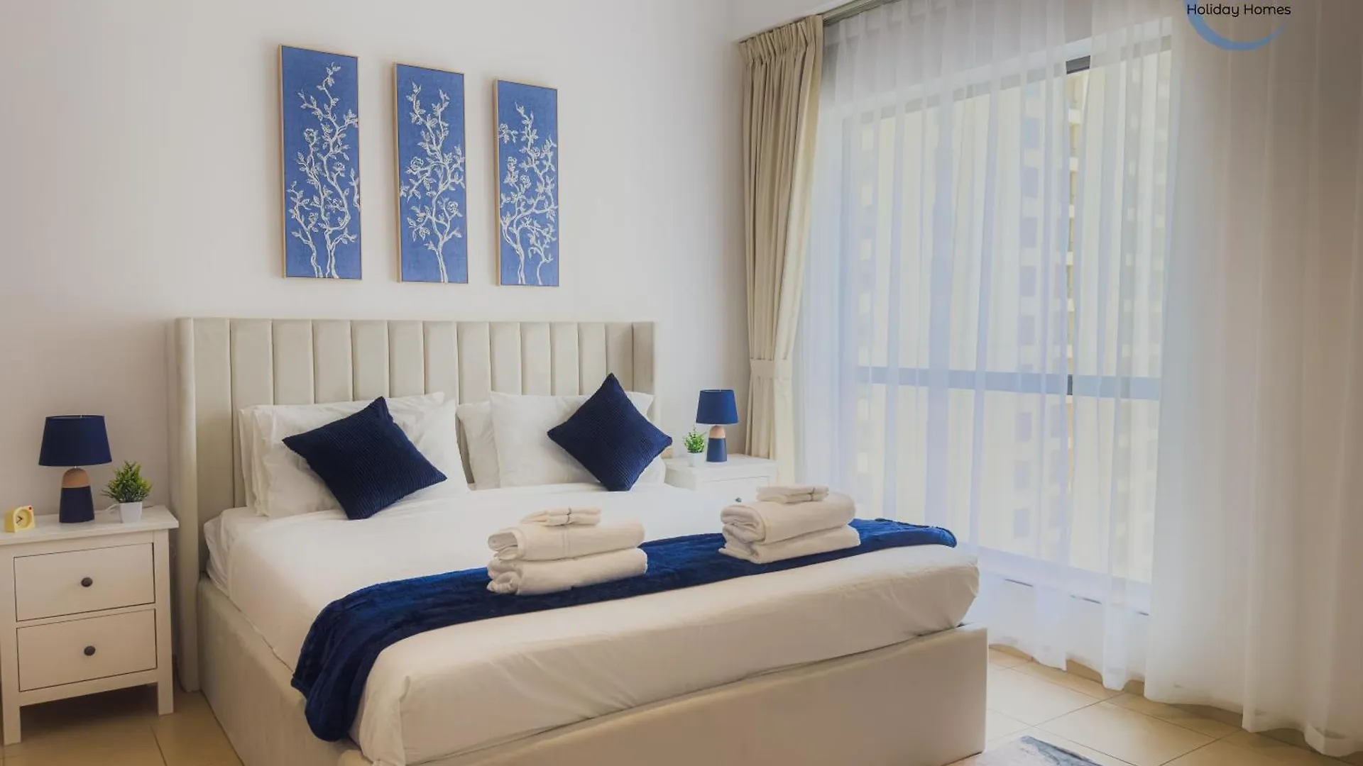 Relaxing Beach Escape In Jbr Dubai
