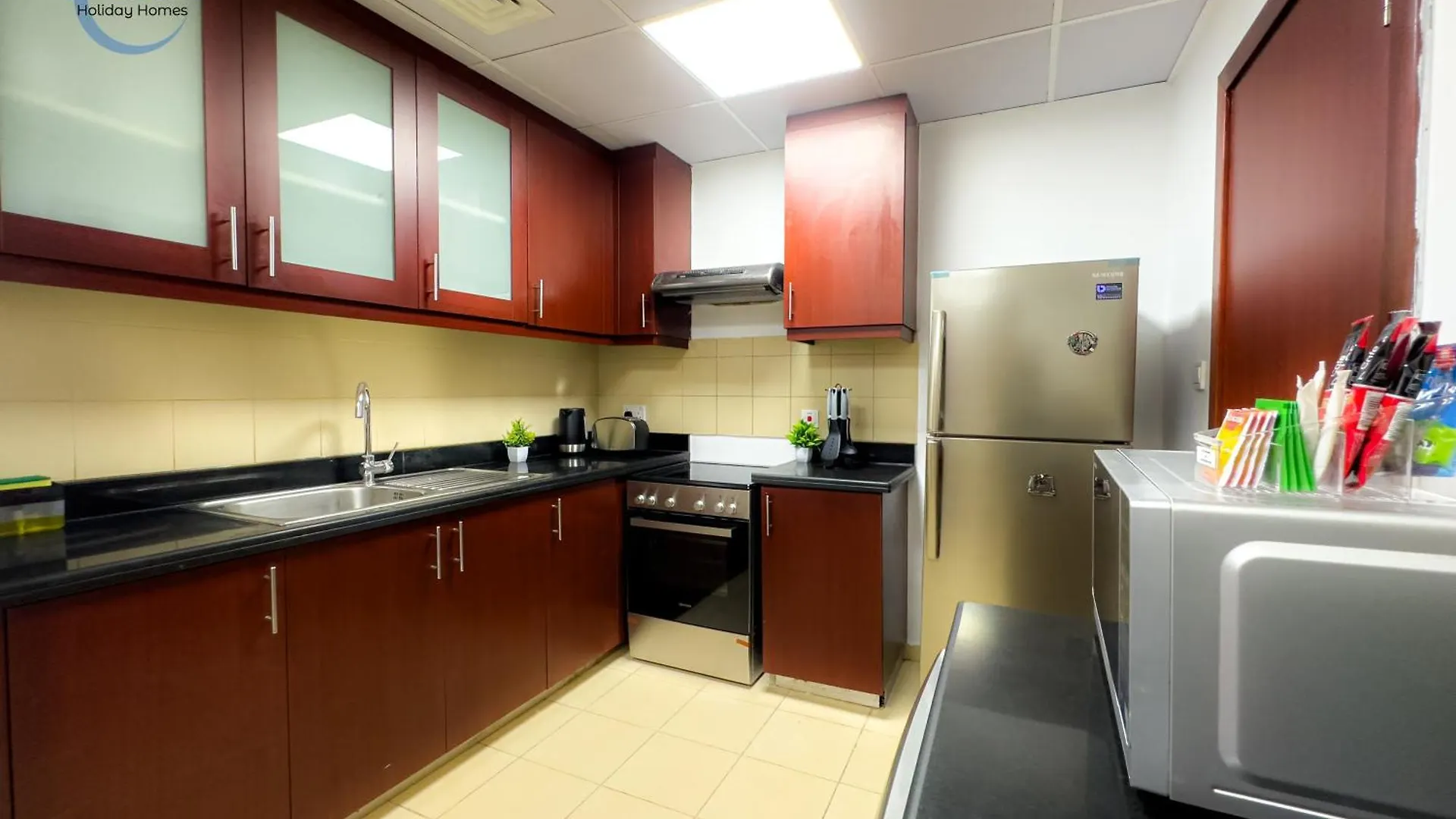 Relaxing Beach Escape In Jbr Dubai Apartment