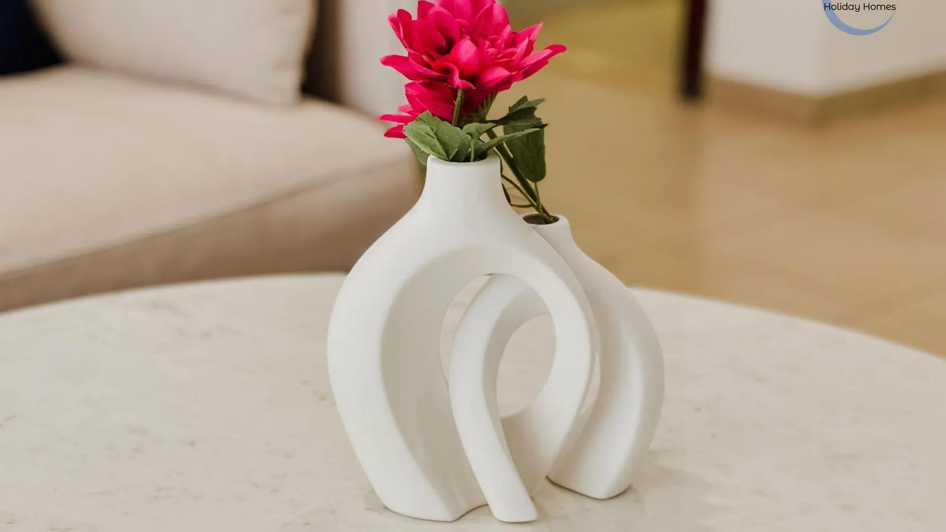 Relaxing Beach Escape In Jbr Dubai Apartment